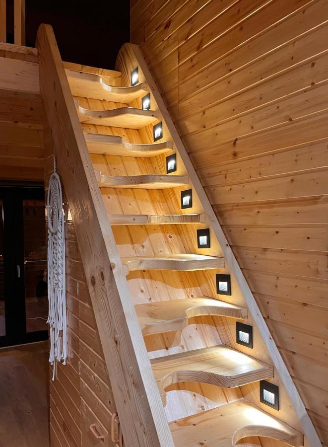 Moodysun Studio, Remote Tiny Home Comarnic Eksteriør bilde